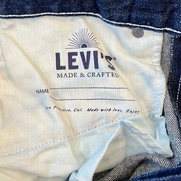 LEVI’S | Made & Crafted Barrel Crop Dark Wash Floral Straight Leg Jeans (s… - Picture 9 of 11